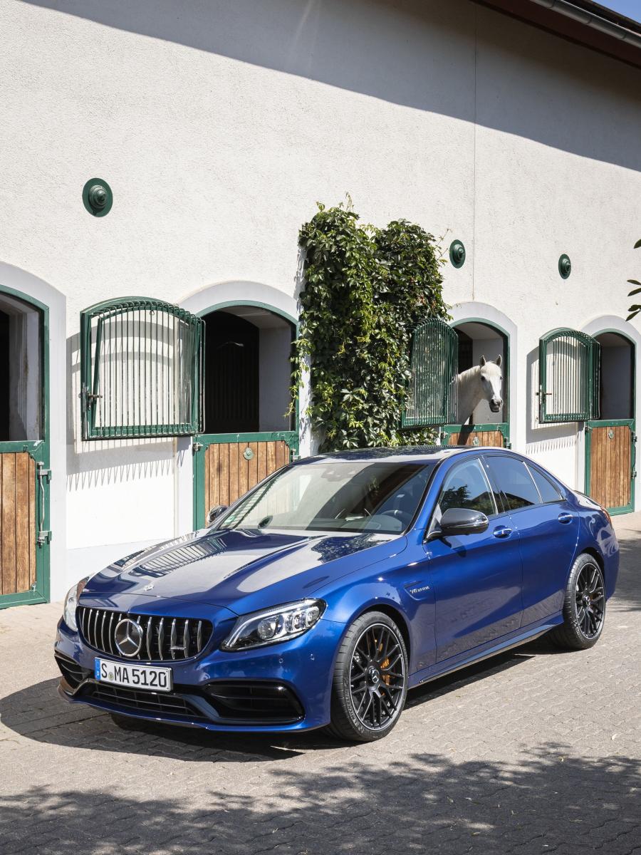  Mercedes-AMG C63 S (W205) 2018 года  (WW) (фото 13 из 44)